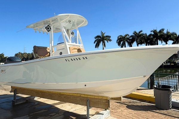 Picture Of: 2021 Sea Hunt Ultra 229 