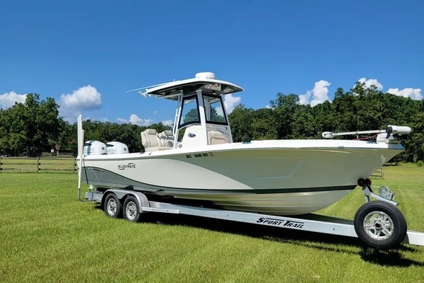 Picture Of: 2021 Blue Wave 2800 Makaira 