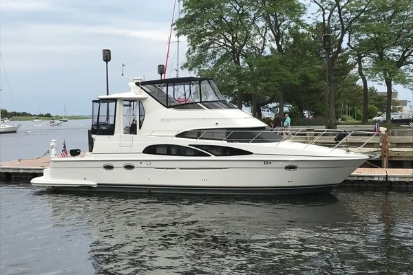 Picture Of: 2006 Carver 44 CMY Mist Approach