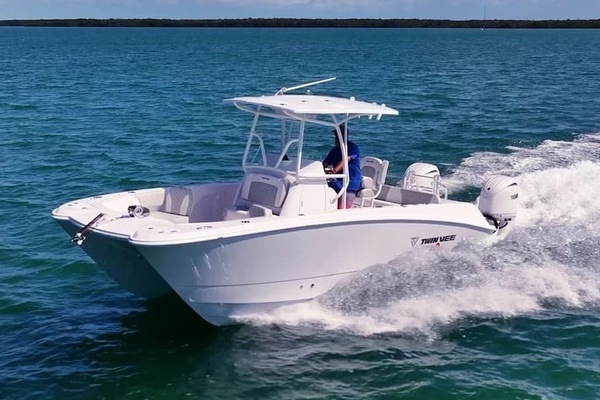 Picture Of: 2026 Twin Vee 240 GFX2 CC 