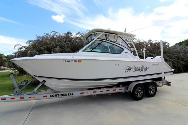 Picture Of: 2019 Pursuit DC 266 