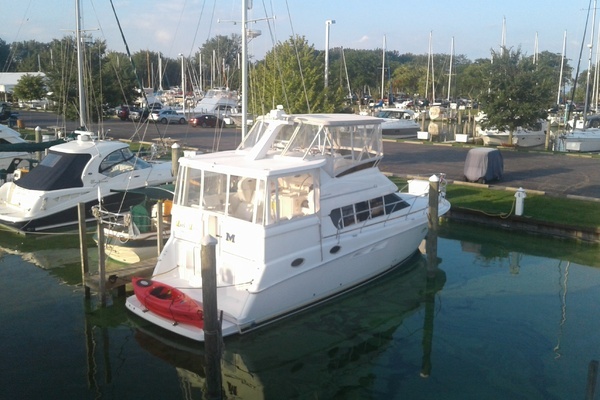 Picture Of: 1999 Silverton 422 SEABK