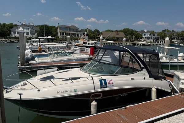 Picture Of: 2013 Sea Ray Sundancer 260 