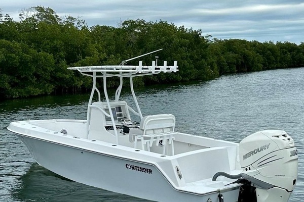 Picture Of: 2001 Contender  