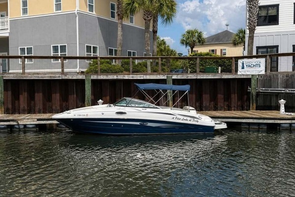 Picture Of: 2012 Sea Ray 260 Sundeck 