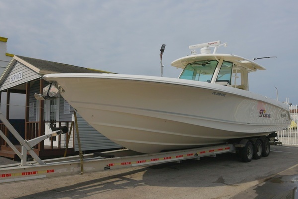 Picture Of: 2018 Boston Whaler Outrage 