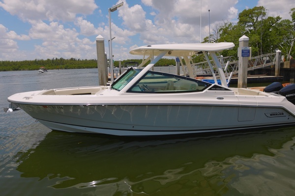 Picture Of: 2024 Boston Whaler Vantage 