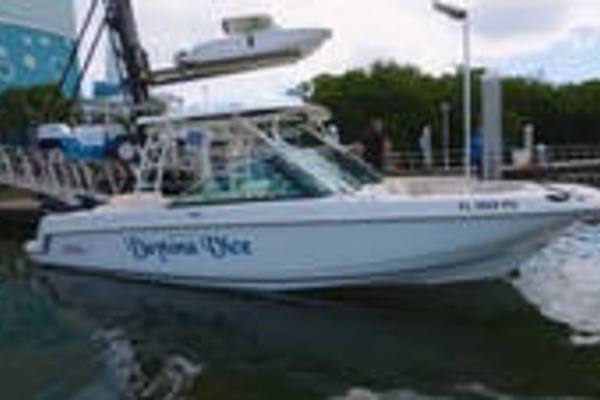 Picture Of: 2014 Boston Whaler Vantage 