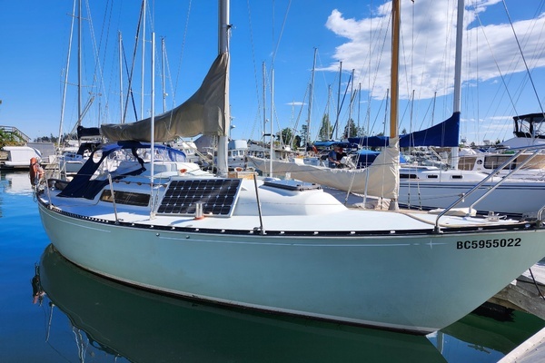 Picture Of: 1982 C&C 30 ESCAPE