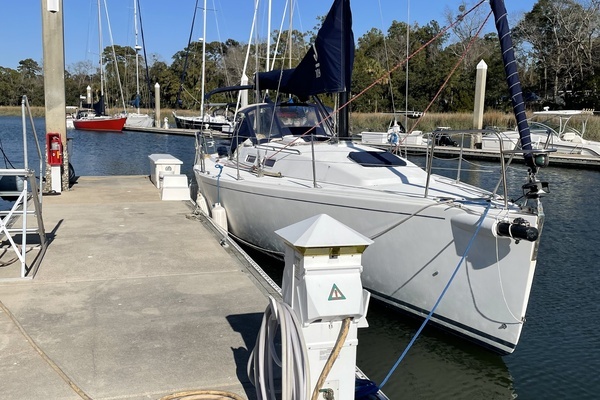 Picture Of: 2004 J Boats J/109 Shoal Yahoo