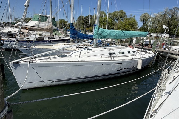 Picture Of: 2004 Beneteau 40.7 Lanikai