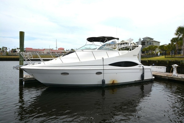 Picture Of: 2000 Carver 350 Mariner Miss Kitty