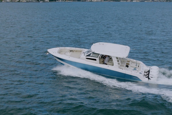 Picture Of: 2018 Boston Whaler Realm 
