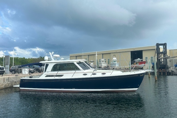 Picture Of: 2016 Back Cove 37 