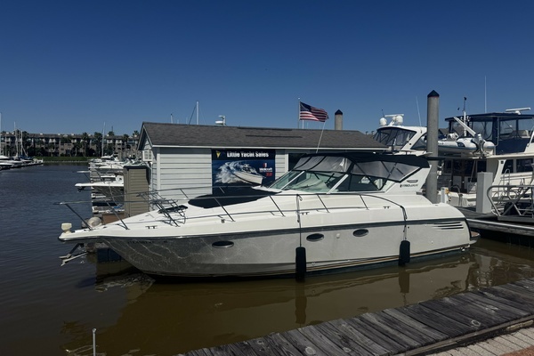 Picture Of: 1995 Trojan 350 Express Itza Wrap