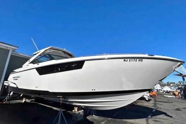Picture Of: 2021 Monterey 385SE Super Express 