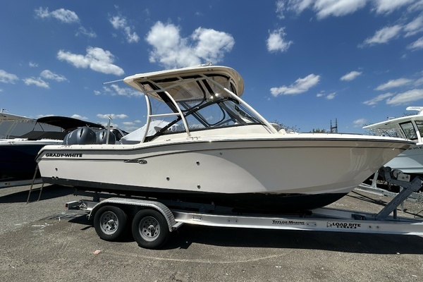 Picture Of: 2016 Grady-White 255 Freedom 