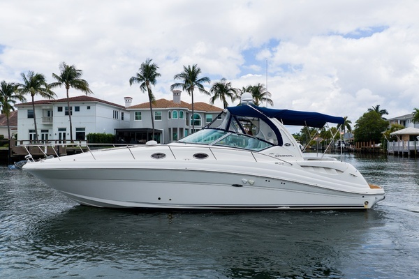 Picture Of: 2007 Sea Ray 340 Sundancer 
