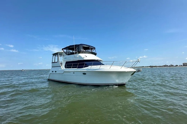 Picture Of: 2000 Carver 406 Motor Yacht BRITER HORIZON