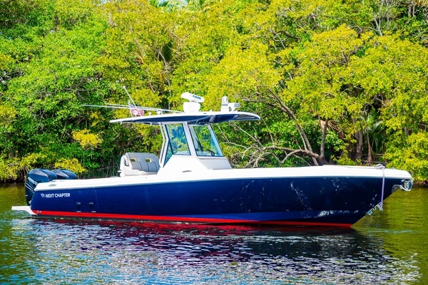 Picture Of: 2018 Intrepid 327 T/T Next Chapter