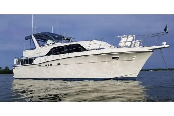 Picture Of: 1989 Chris-Craft Catalina 381 1989 Chris-Craft Catalina 381