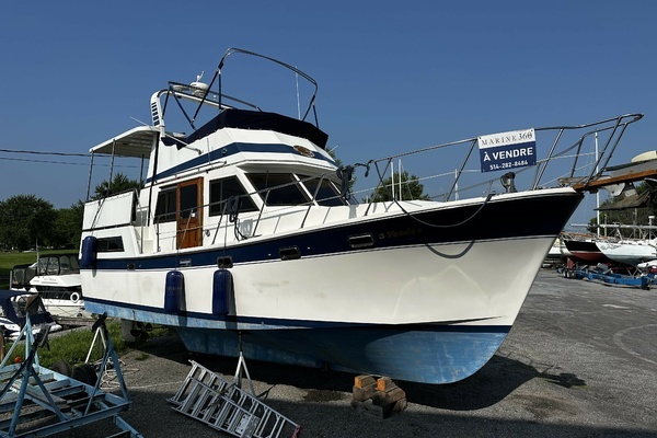 Picture Of: 1990 Marine Trader  