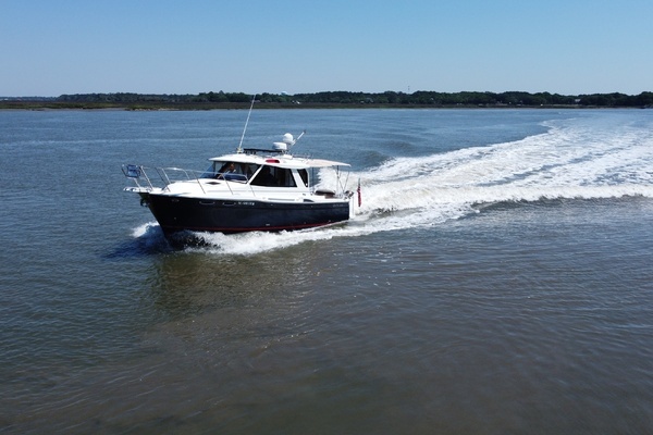 Picture Of: 2016 Cutwater C-28 LE Seahorse
