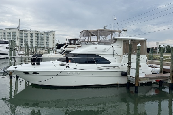 Picture Of: 2001 Sea Ray 380 Aft Cabin NFA