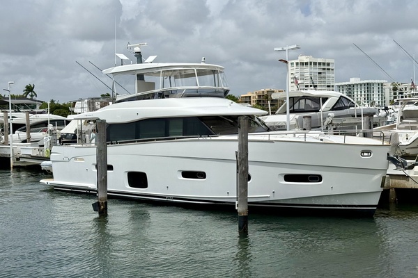 Picture Of: 2020 Azimut Magellano 66 