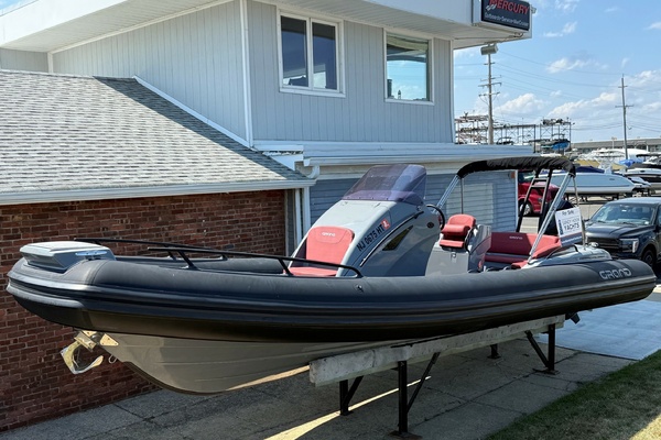 2023 Grand Inflatables Gold 850