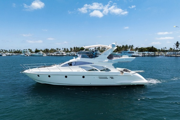 Picture Of: 2008 Azimut 50 Flybridge 360