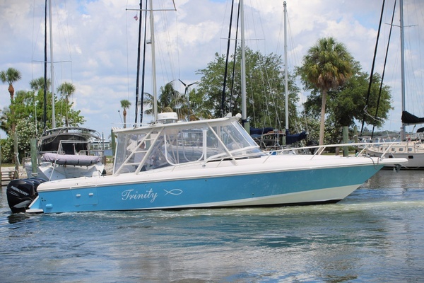 Picture Of: 2001 Intrepid 366 TRINITY