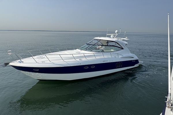 Picture Of: 2006 Cruisers Yachts 520 Express 