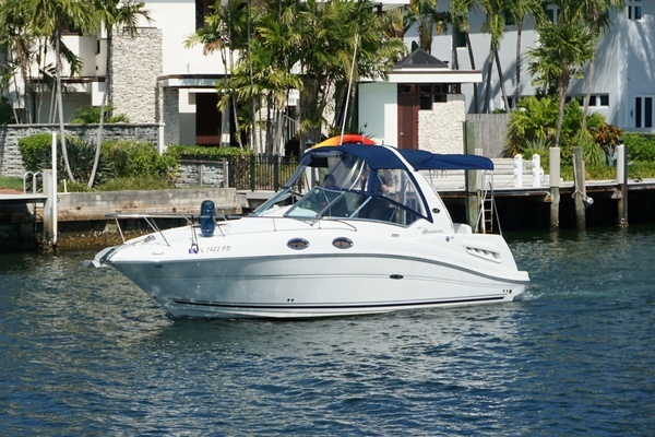 Picture Of: 2008 Sea Ray Sundancer 260 Pax
