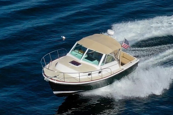 Picture Of: 2005 Hunt Surfhunter 29 Judith Ann