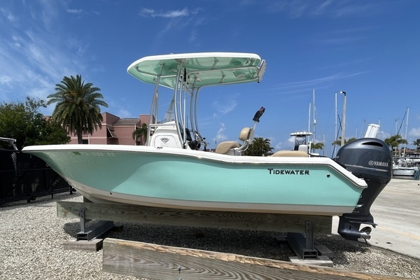 2016 Tidewater 210LXF  photo