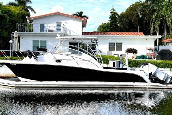Picture Of: 2006 Pro-Line 32 Express True North