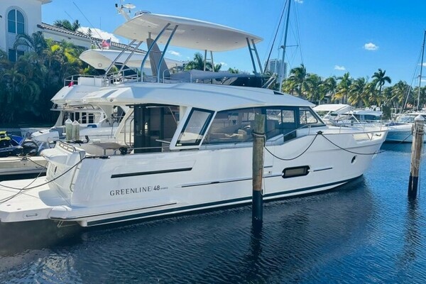 Picture Of: 2024 Greenline 48 Fly Hybrid Electric Summer