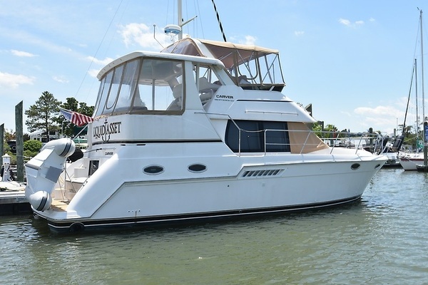 Picture Of: 2001 Carver 356 Motoryacht Liquid Asset