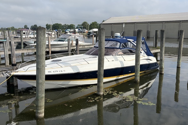 Picture Of: 2000 Sunseeker  