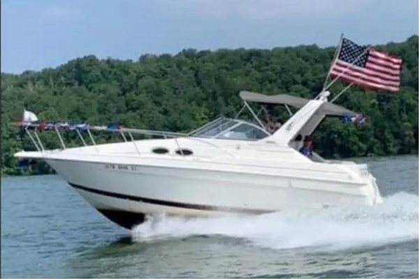 Picture Of: 1999 Wellcraft 2800 Martinique 