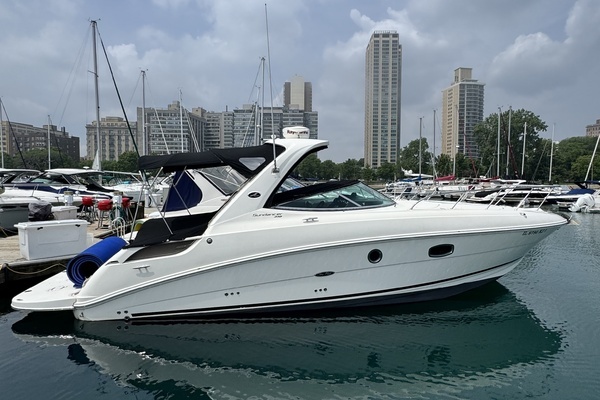 Picture Of: 2010 Sea Ray 310 Sundancer Just Right