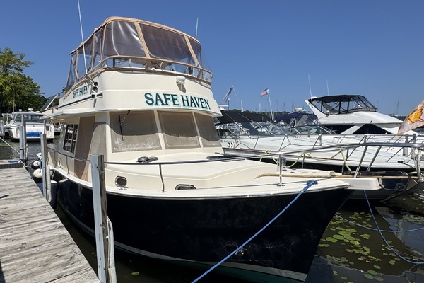 Picture Of: 2008 Mainship 400 Trawler Safe Haven