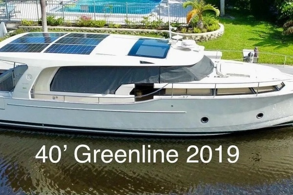 Picture Of: 2019 Greenline 40 Hybrid Green Eyed Lady