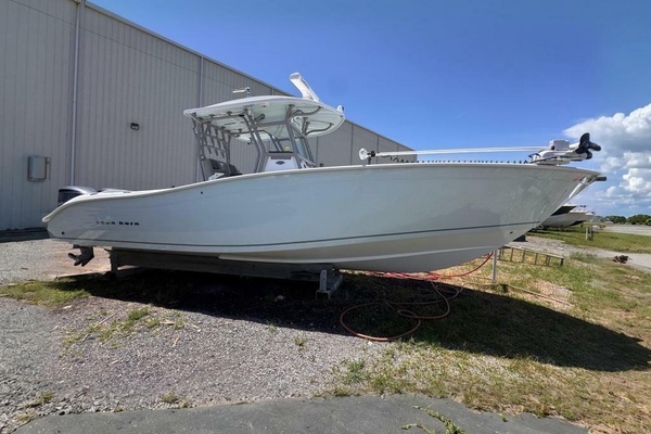 Picture Of: 2020 Cape Horn 32XS 