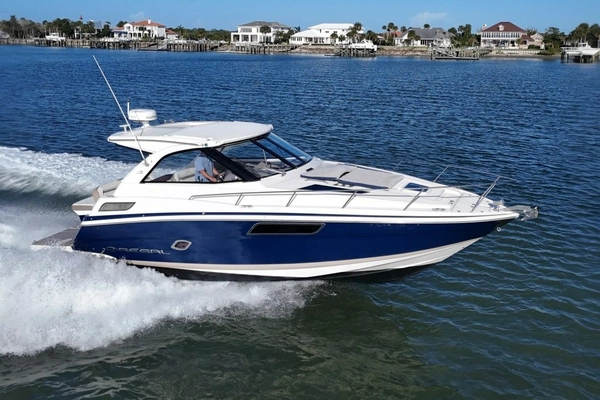 Picture Of: 2016 Regal 35 Sport Coupe 
