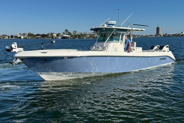 Picture Of: 2008 Everglades 350 Center Console 