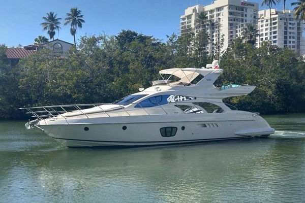 Picture Of: 2007 Azimut 55E Splendor
