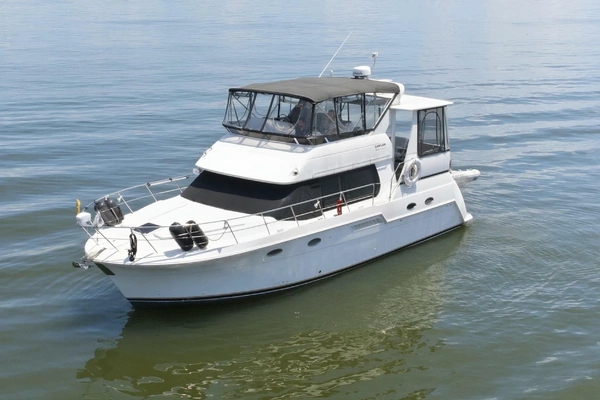 Picture Of: 2000 Carver 406 Aft Cabin Motor Yacht Summer Place