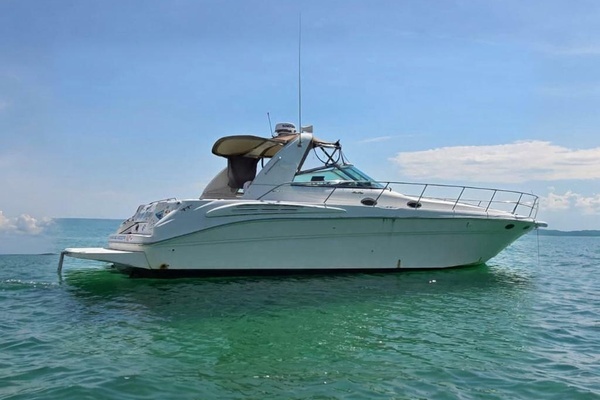 Picture Of: 1998 Sea Ray Sundancer 400 Party Time